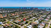 Walk to the beach, restaurants, grocery and more! Enjoy all Naples has to offer - 4-Star
