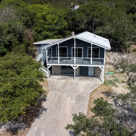Four bedroom with hot tub and views!