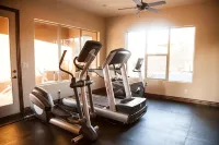 Spotless,Booking for Summer Fall and Winter 3Bdrm 2BTH One Level Great Location! - Gym