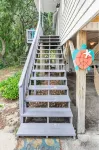 Salty Paws-Walk to beach/Fenced Yard/Pet Friendly - Boutique