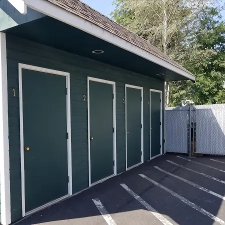LOCATION!  WALK TO DOWNTOWN AND OLD MILL -  ONE BEDROOM ONE BLOCK FROM THE RIVER