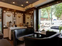 Hotel Ambassador Hotels near Oberbilk
