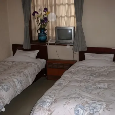 Pension Orange Peco Hotel dekat Air Terjun Zengoro