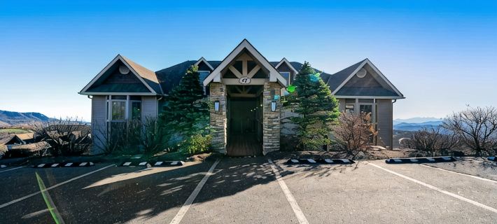 Comfy Condo at Top of Sugar Mtn - Ski in Ski Out - AC, WiFi Hotels in Avery County