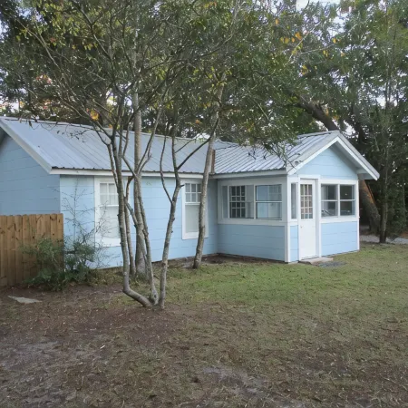 Beautiful vintage cottage remodeled in Old Ocean Springs