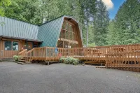 Mt. Hood Alpine Chalet w/ hot tub, kid & dog friendly - Chalets