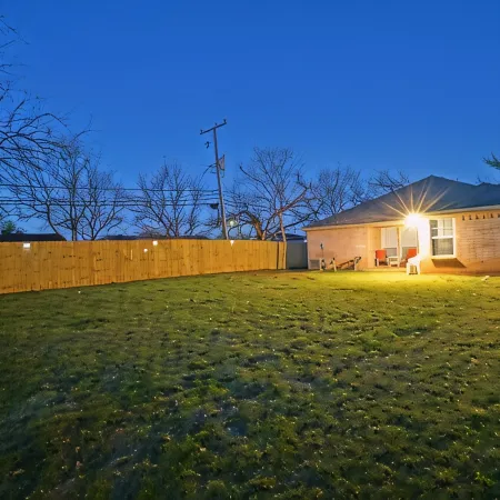 4 Bedroom-2 King Beds GREAT location, minutes to AT&T Stadium and DFW Airport!