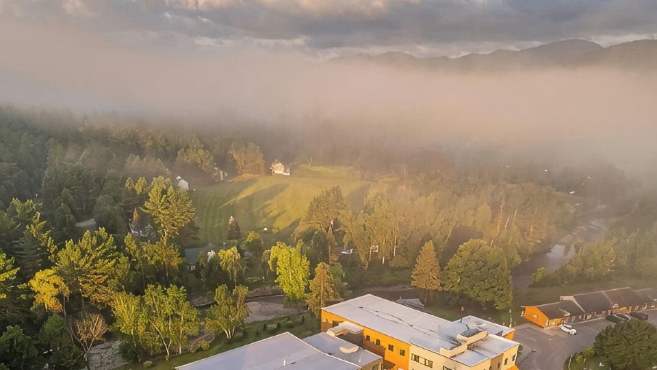 Sun & Ski Inn and Suites