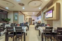 Hotel Holiday - breakfast