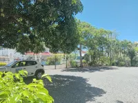 Alpha Villa – Double Room in Flic en Flac - parking