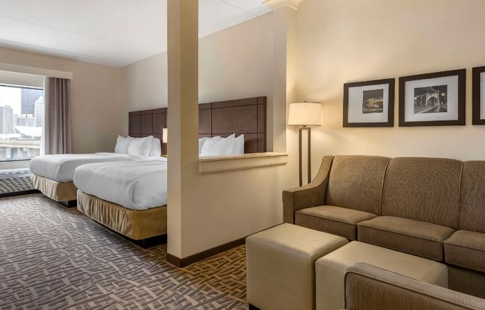 Comfort Inn & Suites Pittsburgh-Northshore