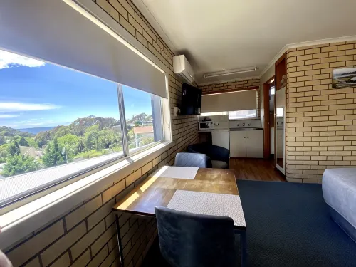 Coastal Comfort Motel - balcony