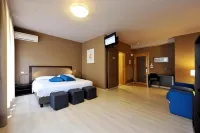 M14 Hotel & Spa - parking