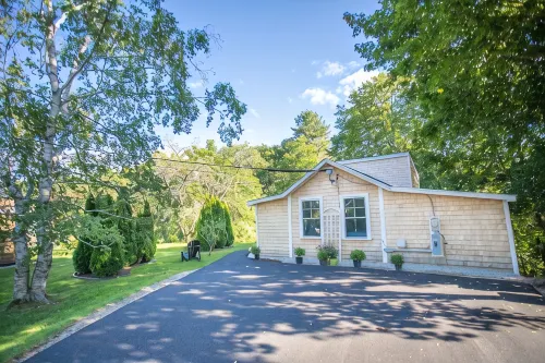 Waterfront Coastal Cottage in Kennebunk, Maine - 4 stjerner