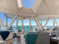 Oceanfront Seaside Stargazer+Hot Tub+Pets OK+Infinity Table+Beach Gear+4 Kings - 4-Star