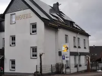 Hotel am Maibaum Neuenrade Hotels in der Nähe von Sauerlandpark Hemer