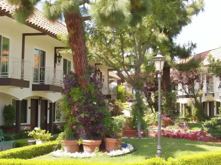 Laguna Hills Lodge-Irvine Spectrum