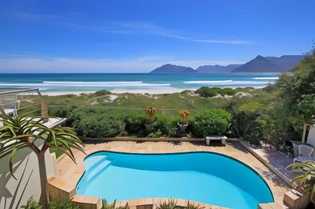 The Last Word Long Beach Отели рядом с достопримечательностью «Imhoff Farm»