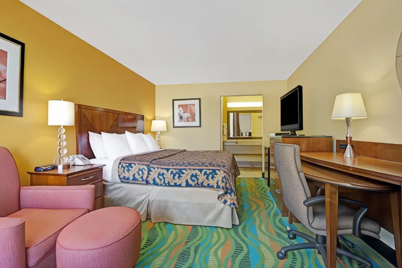 Days Inn by Wyndham Norfolk Military Circle