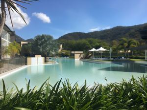 Absolute Waterfront Magnetic Island