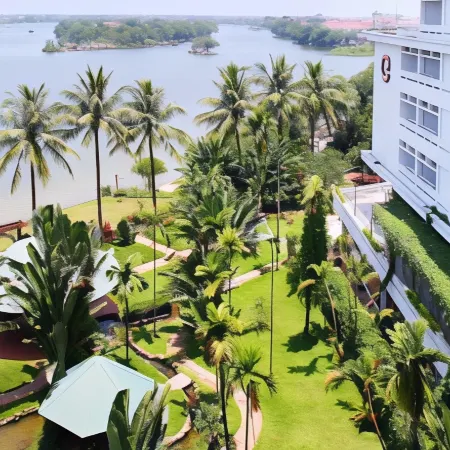 Century Riverside Hue