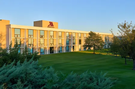 Washington Dulles Airport Marriott Отели в г. Даллес