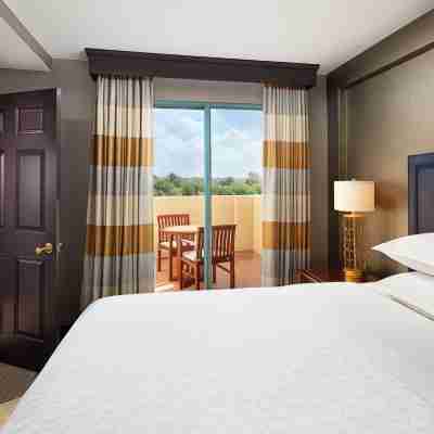 Sheraton Fairplex Hotel & Conference Center Rooms