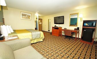 Faribault Hometown Inn & Suites