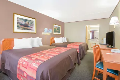 Travelodge by Wyndham Mansfield Hotels in Bellville