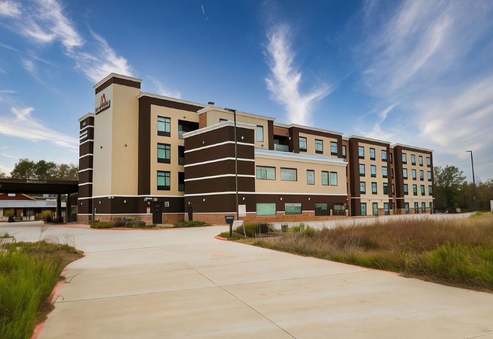 Best Western Premier Executive Residency Grand Texas Hotel - Housity