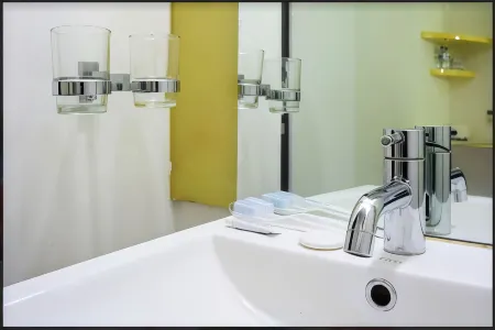 Amaris Hotel Margorejo Surabaya