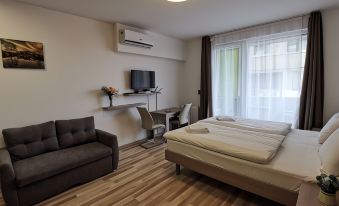 Corvin Holiday Apartments Hotel