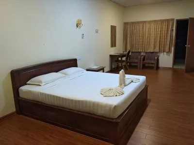 Diamond Popa Hotel Hotels near Ngwe Thaung Village