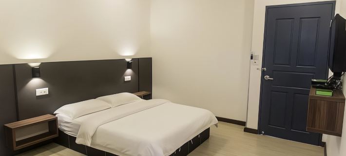 Luna Capsule Hotels in Semporna