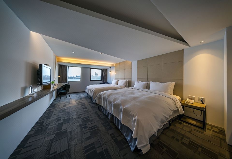 1. 워터마크 호텔-..