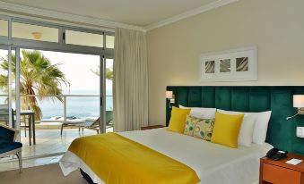 Peninsula All Suite Hotel by Dream Resorts
