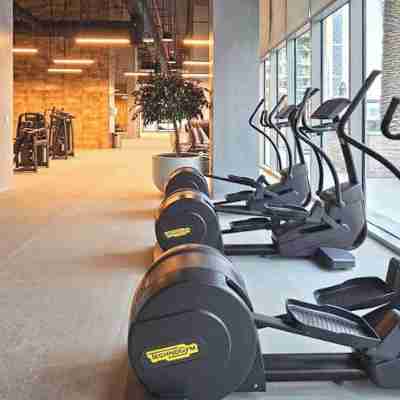 bnbmehomes -Lux suite nr Dubai Mall-3703 Fitness & Recreational Facilities