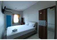 RedDoorz Near Mandaya Royal Hospital Puri
