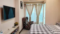 Papilukas Room Grand Kamala Lagoon - Studio East Hotels in South Bekasi