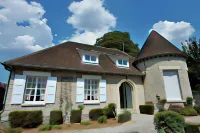 Hôtel le Régent Các khách sạn ở Longpont