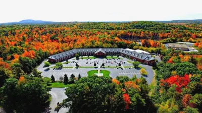 Colonial Hotel Hotels near Cumberland Farms