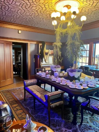 Harbinson House Отели рядом с достопримечательностью «Riverside Hall School of Engineering and Computer Science»