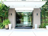 14 Resort Hotels near Bang Khae