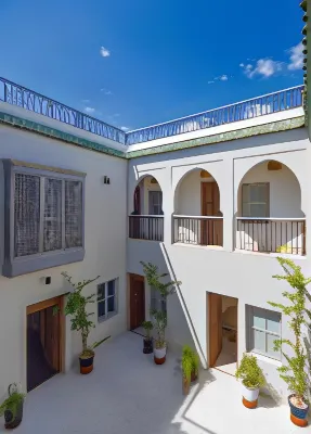 Riad 48 et Spa Hôtels à : 