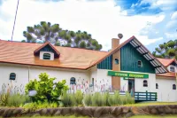 Green Village Hotel - موقف سيارات