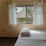 Bushbaby Lodge - parking