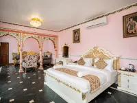 Stone Wood Riverfront Resort, Siolim Hotels near Chapora River