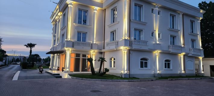 Hotel Eiffel Hotels in Tirana