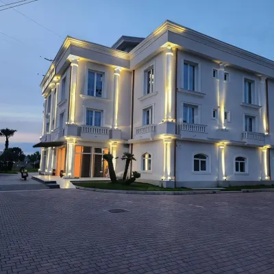 Hotel Eiffel Hotels near Preza Castle