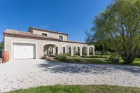 Au petit bonheur Hotels in Pujols